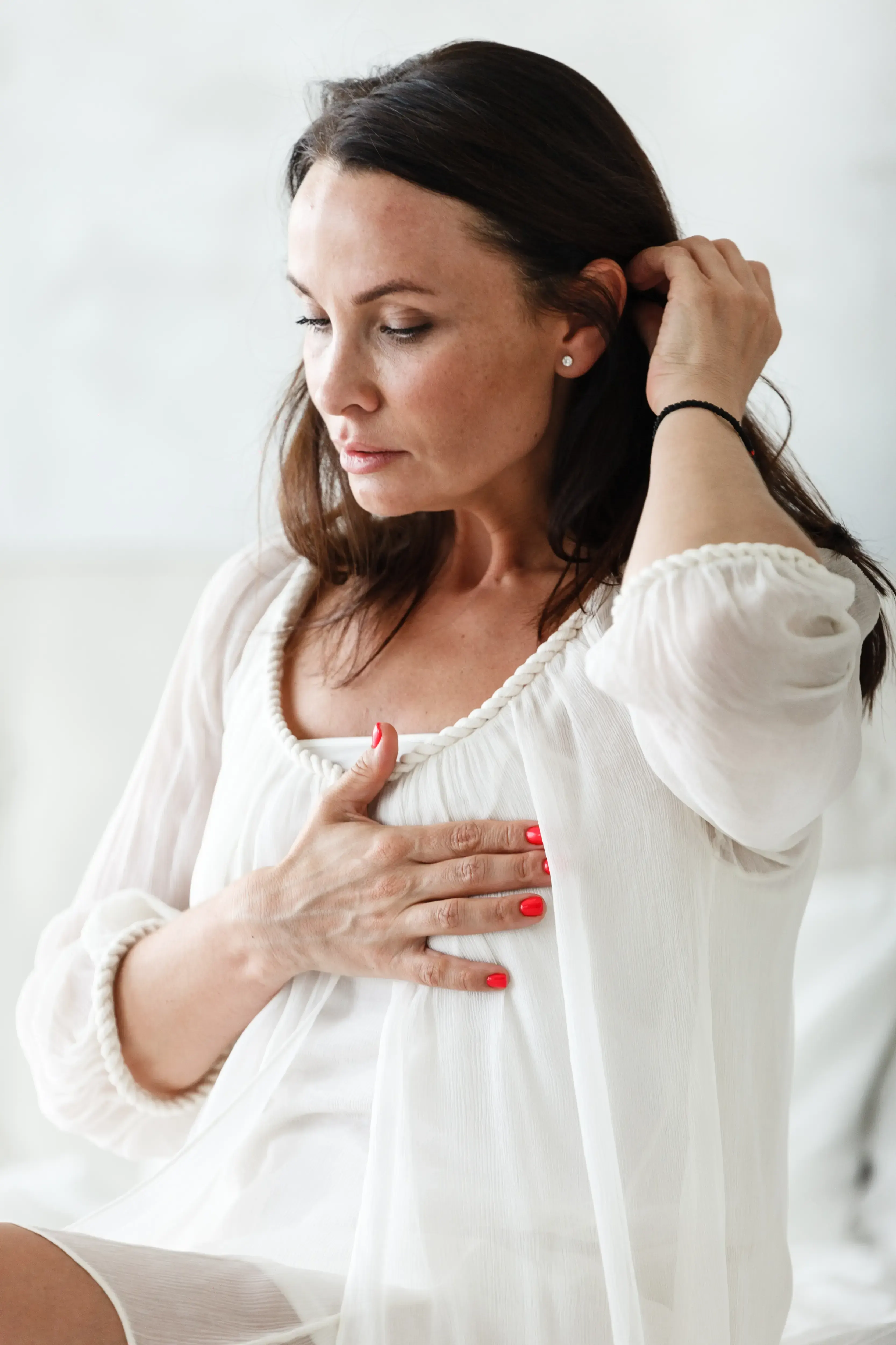 Person noticing weight-related symptoms that may signal increased cardiovascular risk